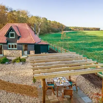 Bumblebee Cottage
