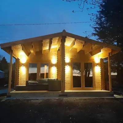 Bishy Barnabees country lodge with hot tub