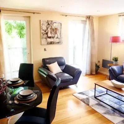Stunning Apartment close to Cambridge Station with FREE Parking!