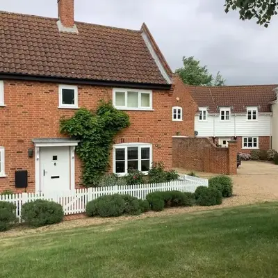 Peaceful house ideal for dogs lovely location