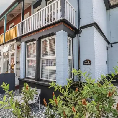 11a Manning Road