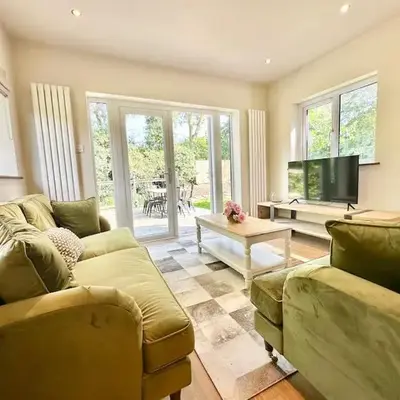 Greenacre Lodge - cosy