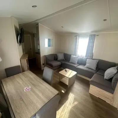 4 Bed 10 Berth Caravan Seawick Holiday Park