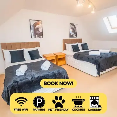 Group Retreat Perfect Home with FREE Parking