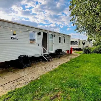 Pura Vida Caravan