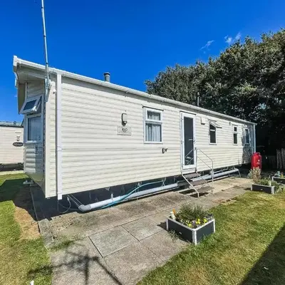 Dog Friendly 8 Berth Caravan At Dovercourt Holiday Park In Essex Ref 44504P