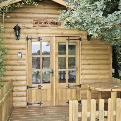 Inviting 1-Bed Cabin in Newmarket
