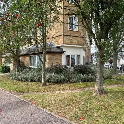 Casa di Qeis a double bedroom ground floor flat with free parking