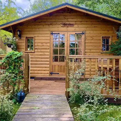 Captivating 1-Bed Cabin in Newmarket