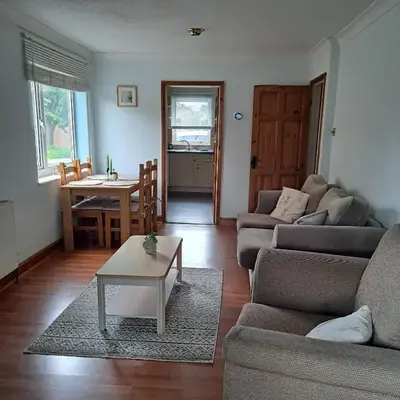 Cute little 2 bed near Cambridge