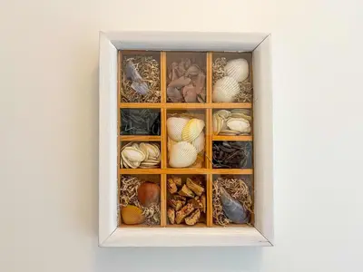 a box filled with different types of garlic at Luxury 1 Bedroom Apartment in Southend w Parking in Southend-on-Sea