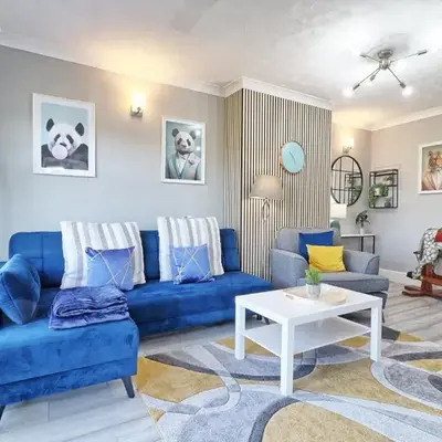Rayleigh Weir - Luxury 3 bedroom house with games room