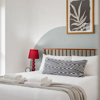 Stylish & Chic 3 bed House