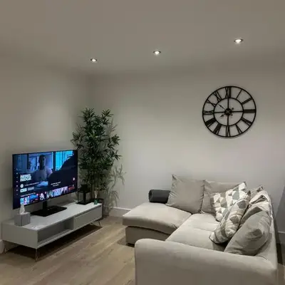 The Snug - Town Centre Apartment