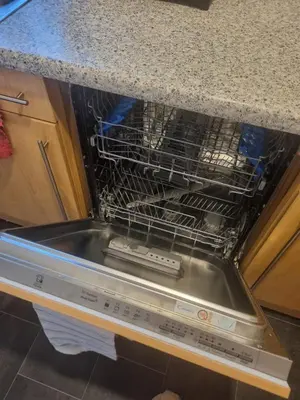 an oven with a dish rack in it at The Pringle Inn in Great Baddow
