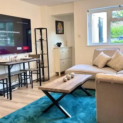 Bibis Home - Hertford