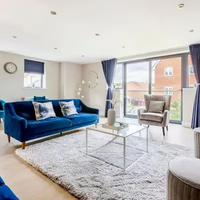 Contemporary 3 Bedroom Fully Detached Town House