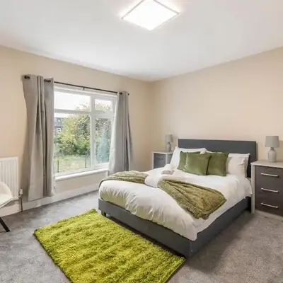 Modern Family Home Waltham Abbey Free Parking