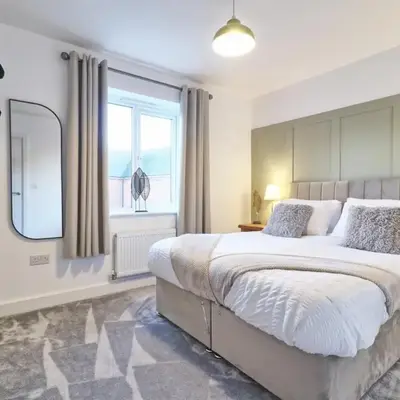 Well-Located 4 Bed Property in Colchester