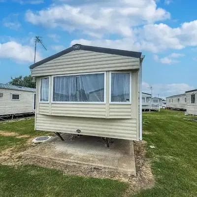 Brilliant 6 Berth Caravan At St Osyth Beach Park In Essex