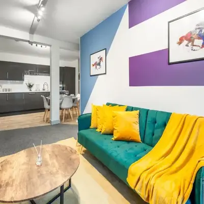 The Jockey Suite-Newmarket High Street-Two Double Bedroom Apartment