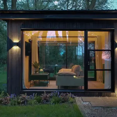 The Woods - Luxury cabin in a woodland setting