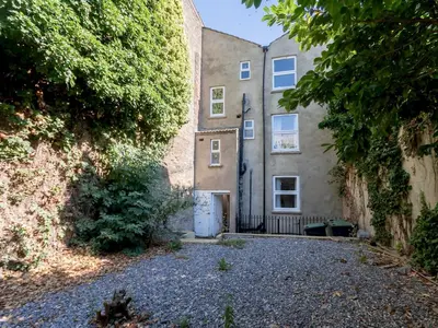 an empty driveway in front of a building at Studio flat in Heart of Southend - Pass the Keys in Southend-on-Sea