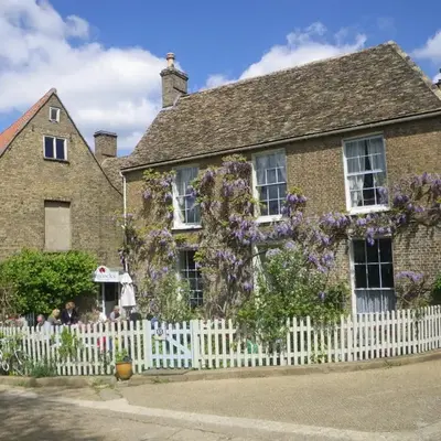 Peacocks Tearoom and Fine B&B