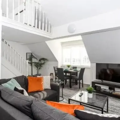 1 Bed Split Level Apartment- Leigh-on-Sea