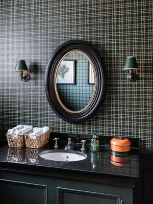 a bathroom with a sink and a mirror at Royal Racing Retreat in Newmarket in Newmarket