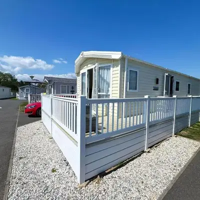 Lovely 6 Berth Caravan With Decking At Suffolk Sands Holiday Park Ref 45005Hc
