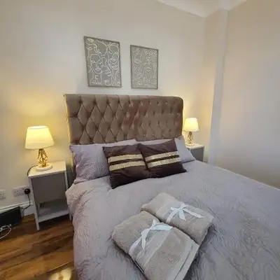 One Bed and Bath in Rochford