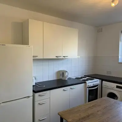 3 Bedroom Apartment in Rayleigh Town Centre with Balcony