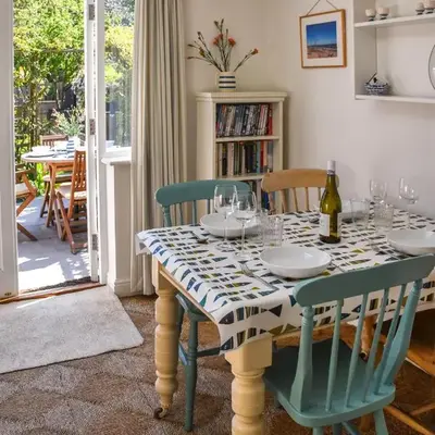 Eva's Cottage