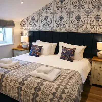 Discovery Suite - The Apple Barn
