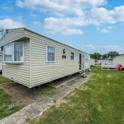 Dog Friendly Caravan For Hire At Seawick Holiday Park In Essex Ref 27032Sw