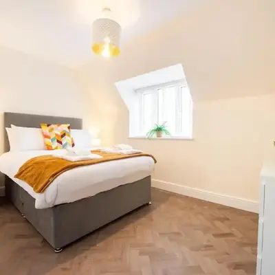 8 The Royal Serviced Apartments