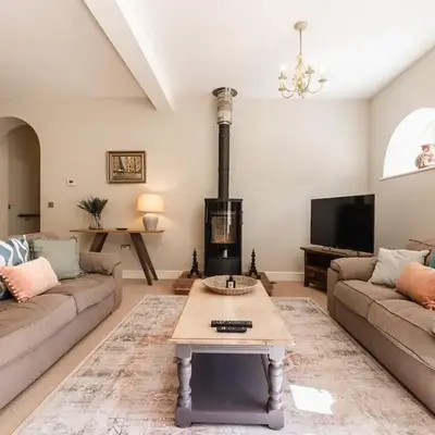 Stylish Coach House Retreat