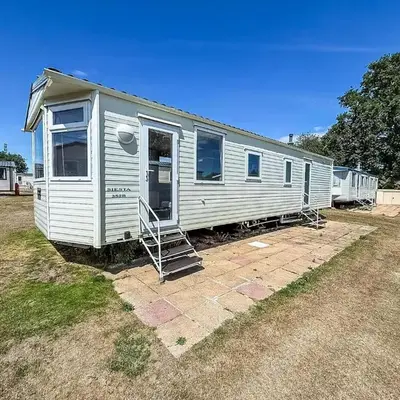 Homely Dog-Friendly Caravan At Valley Farm In Essex