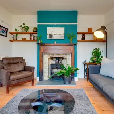 Stylish and Modern Flat with Free Parking Pass the Keys