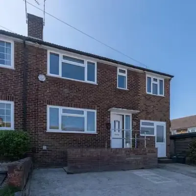 Stylish and comfortable 4-Bedroom Retreat in the Heart of Chelmsford