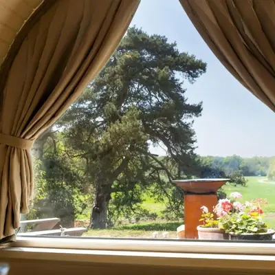 The Lodges - Waresley Park Estate