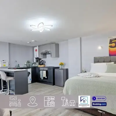 Studio By Homestyles Hosts Short Lets & Serviced Accommodation Widford - Free WiFi