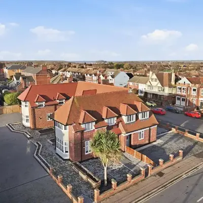 2 Royal Serviced Apartments