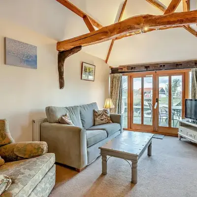 Pond View Cottage - Uk48230