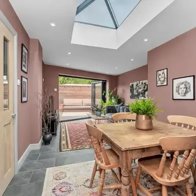Entire spacious house in BSE