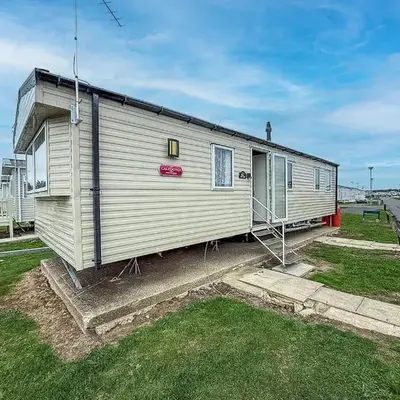 Lovely 6 Berth Caravan At St Osyth Beach Holiday Park In Essex Ref 28035Fi