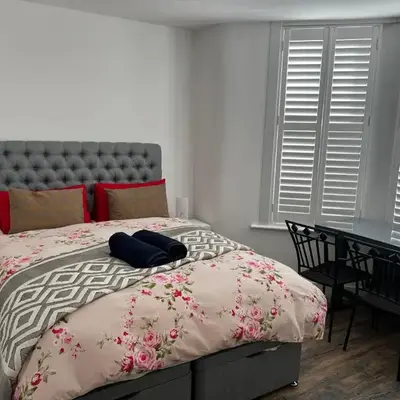 Southend Luxe Retreat