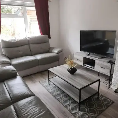 Beautiful two Bedroom house Entire house