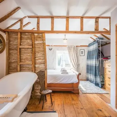 Farm View suite